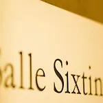 Le Six Hotel Paris