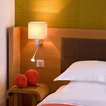 Le Six Hotel 4*