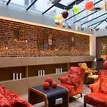 Hotel Le Six Paris