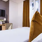 Hotel Le Six Paris