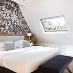 Le Six Paris