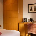Le Six Hotel Paris