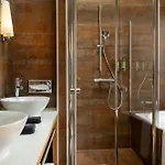 Hotel Le Six 4*