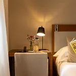 Le Six Hotel 4*