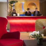 Le Six Hotel Paris