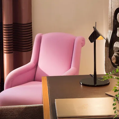 Hotel Le Six 4*