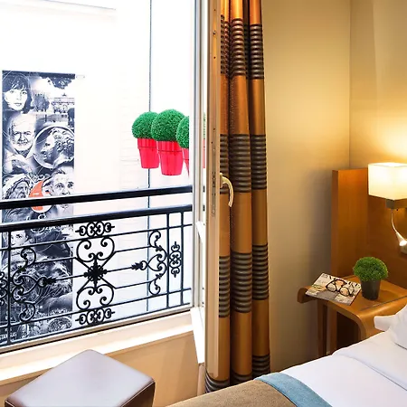 Le Six Hotel 4*
