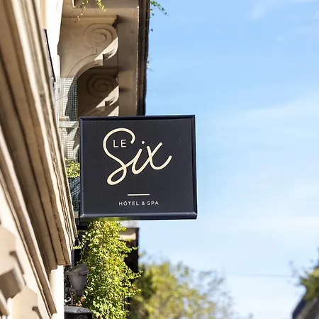 Le Six 4* Parigi