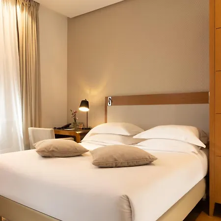 Hotel Le Six Parigi