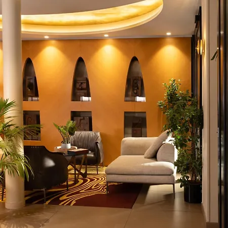 Le Six Hotel Parigi