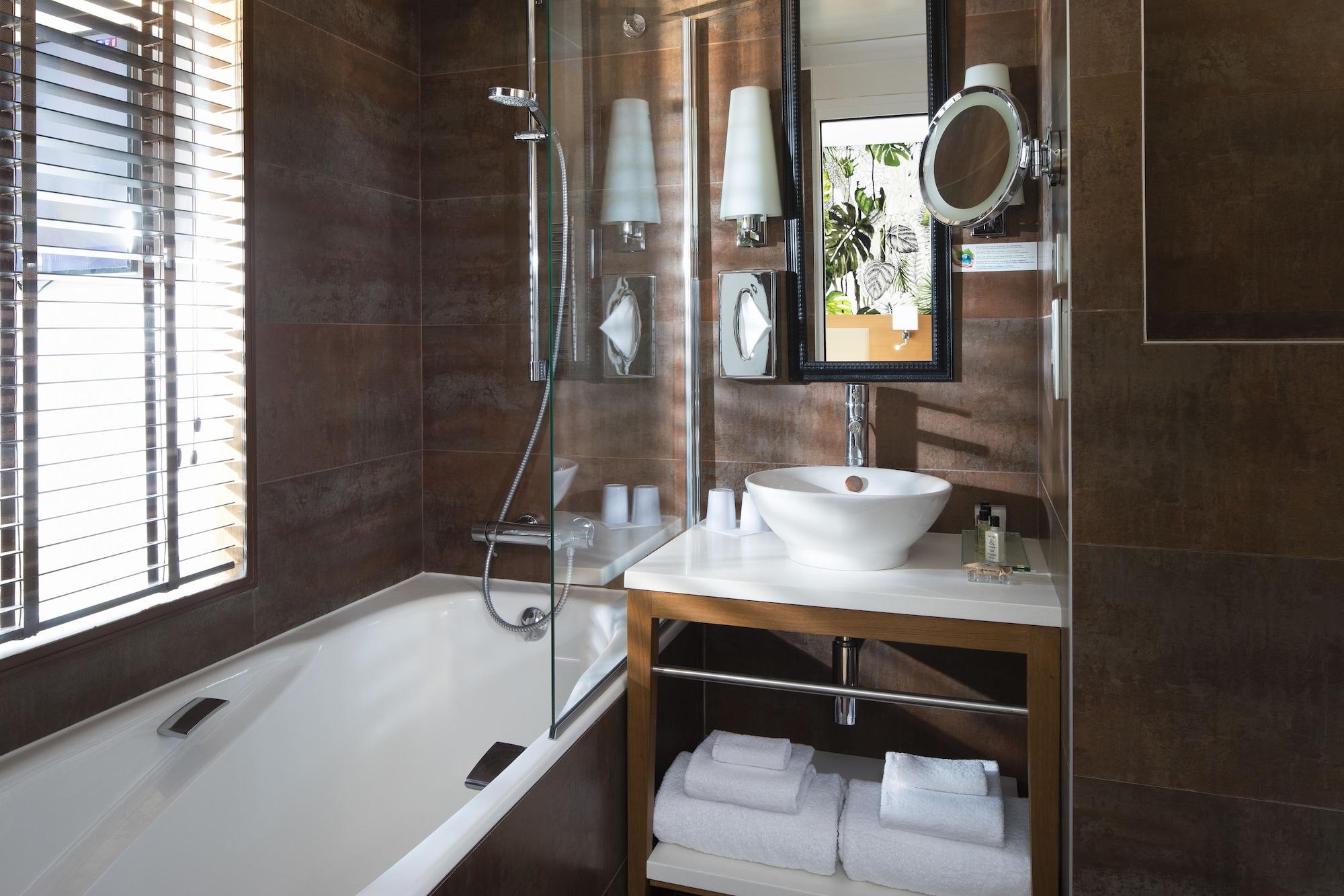 Hotel Le Six Parigi