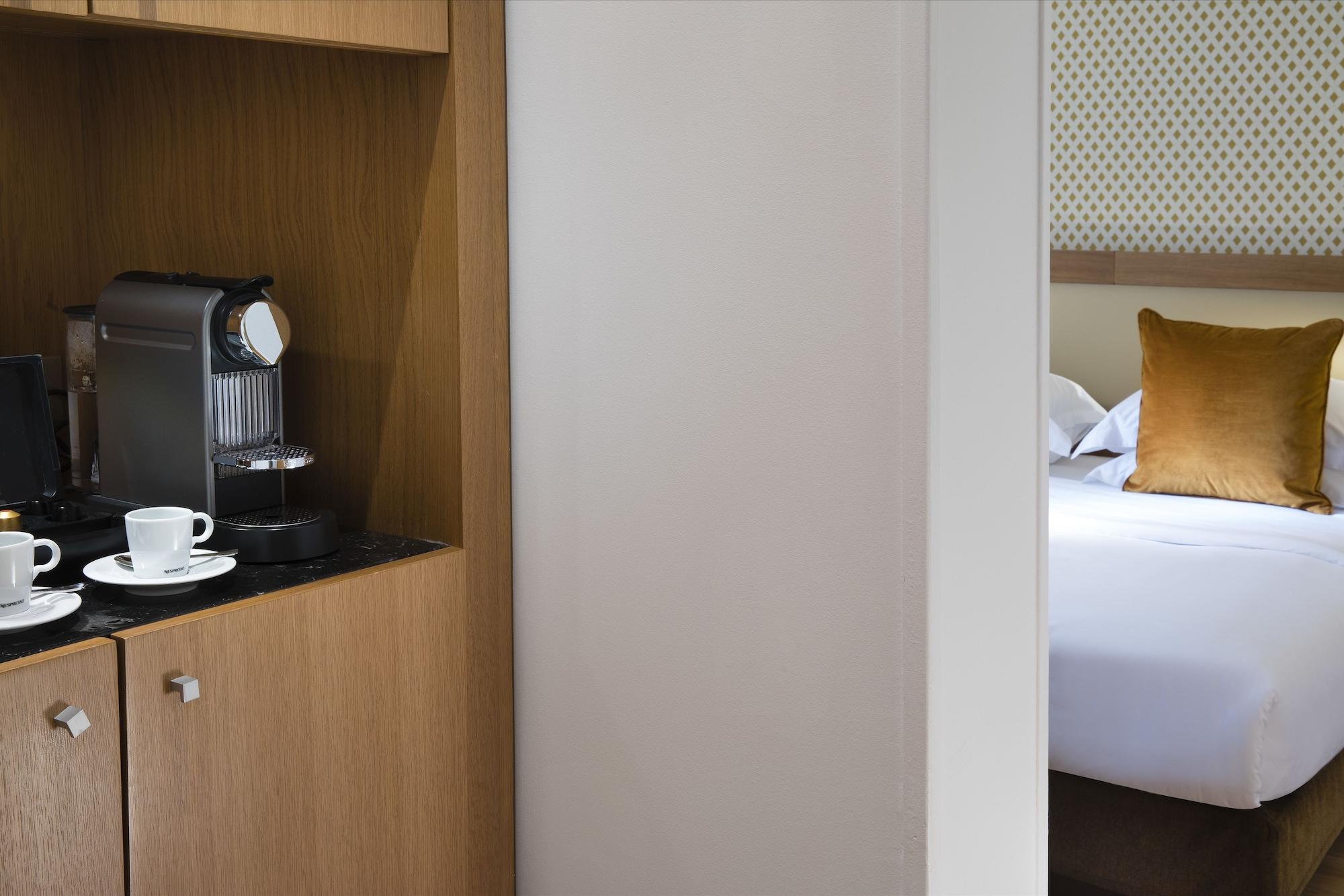 Hotel Le Six Parigi