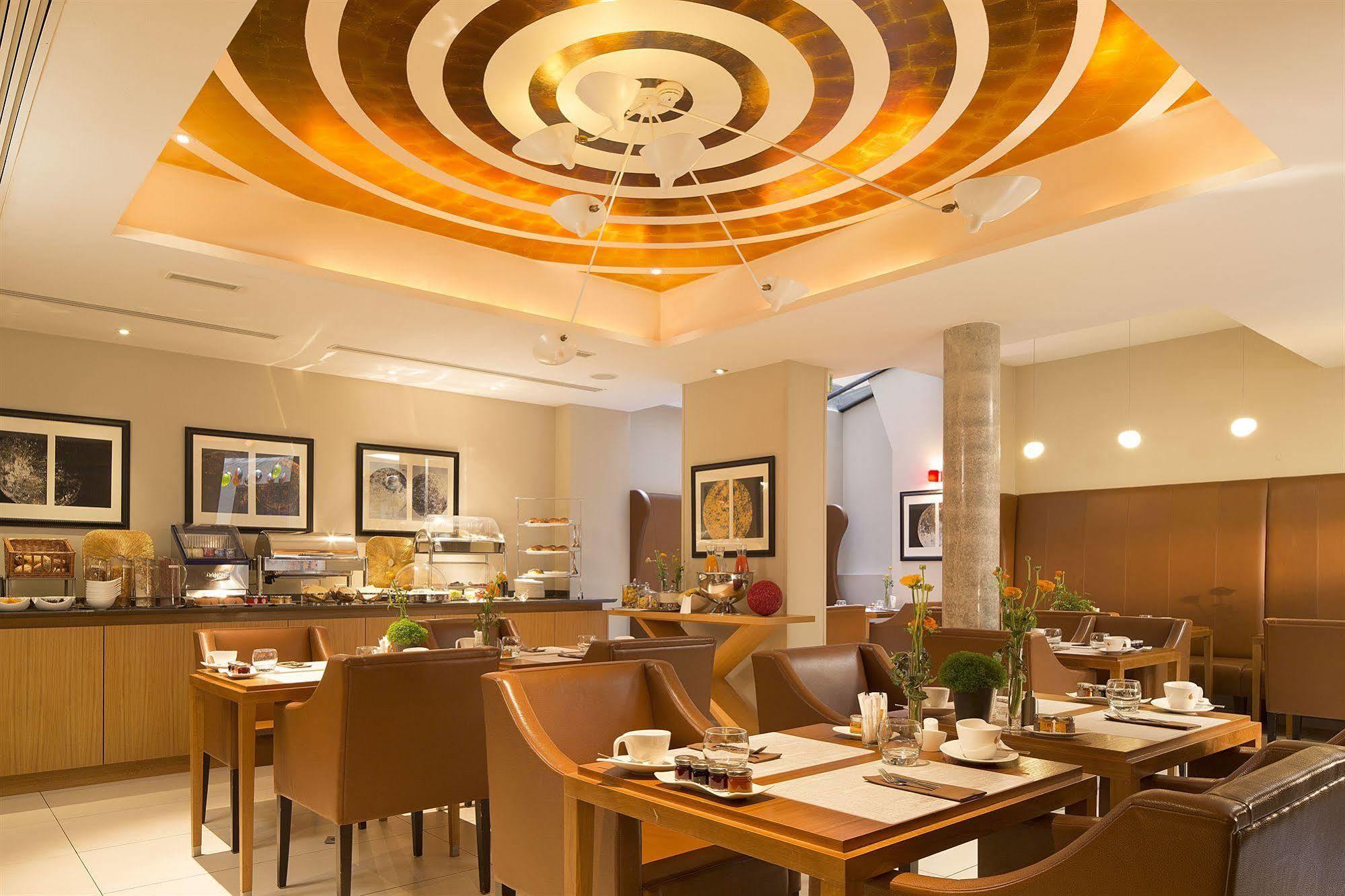 Le Six 4* Parigi