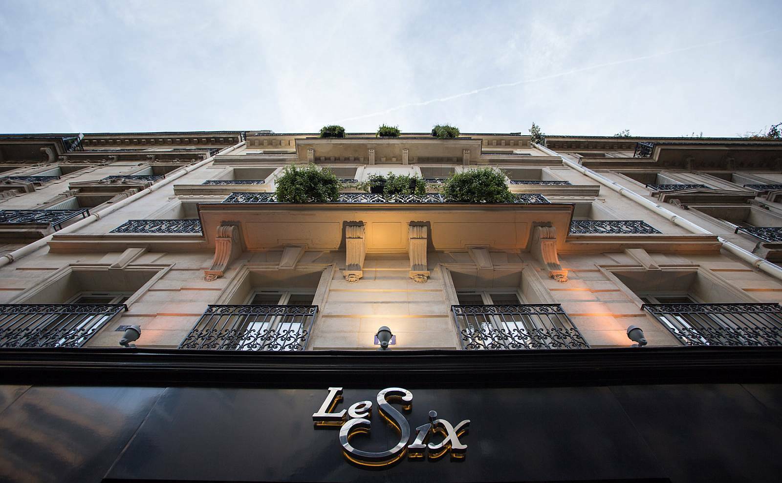 Le Six Parigi